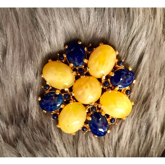 Vintage- Lapis Brooch - Picture 1 of 4